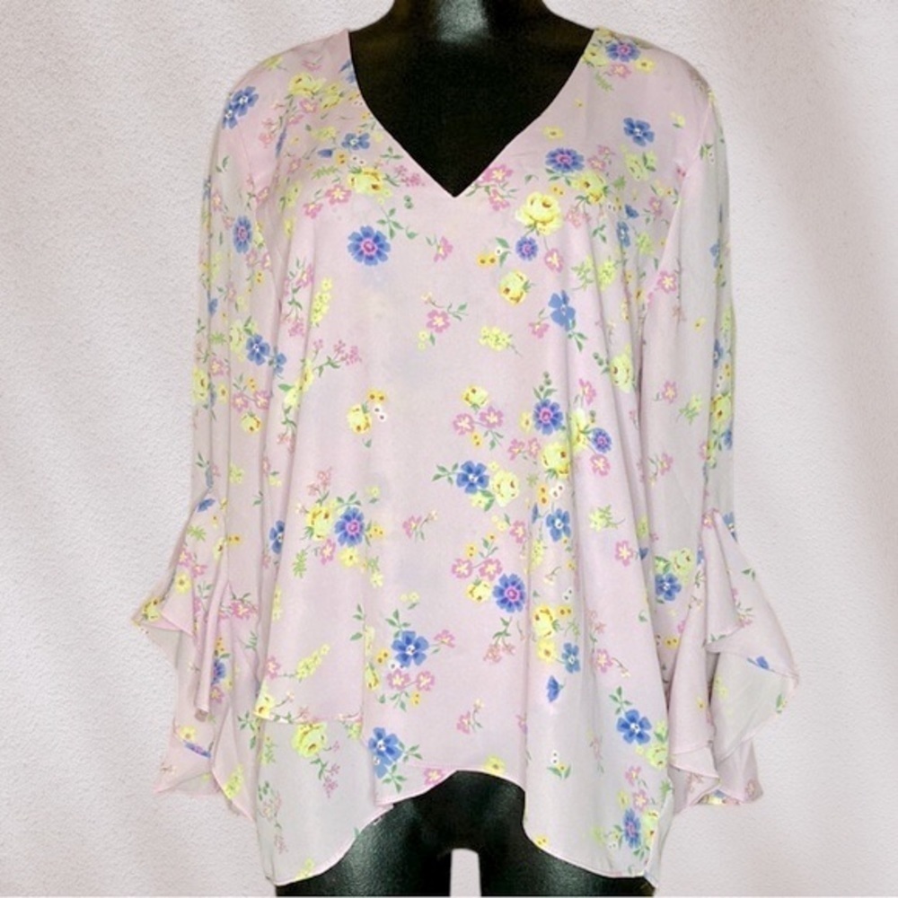 Vince Camuto | NEW Pink Floral Print Bell Sleeve Blouse M